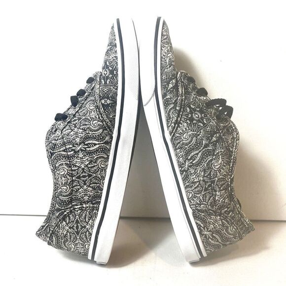VANS Sneakers Skate Shoes Womens Size 6 Black White Paisley Lace Up Low Top Flat - Picture 6 of 11
